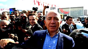 Gürsel Tekin: "Kafalarınız faşist"