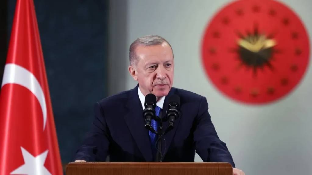 Cumhurbaşkanı Erdoğan, Menderes, Zorlu ve Polatkan'ı andı