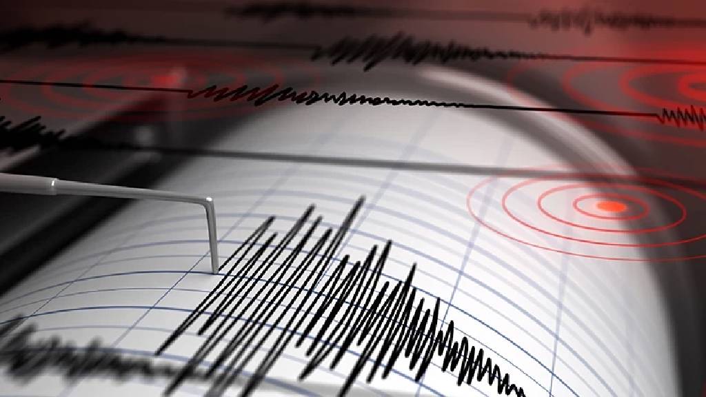 İstanbul'da bile hissedilen Balıkesir depremi: 4.9