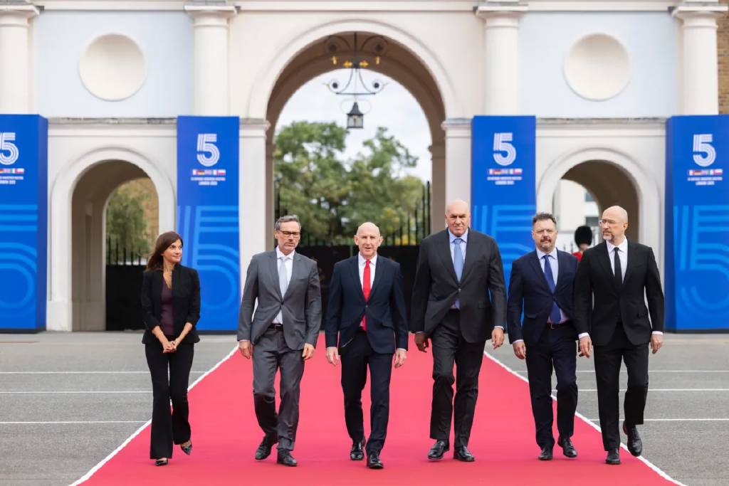 İngiltere: "Putin bizi test ediyor"