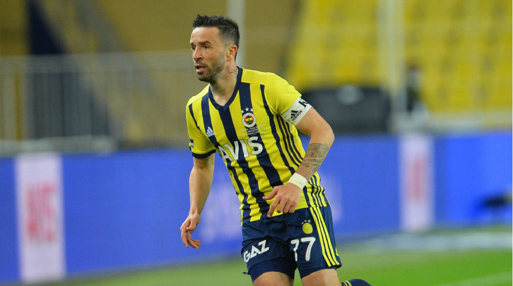Gökhan Gönül, Fenerbahçe'ye geri döndü