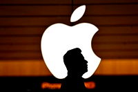 Apple'den uyarı: "Avrupa, yeni özelliklerle daha geç tanışacak"