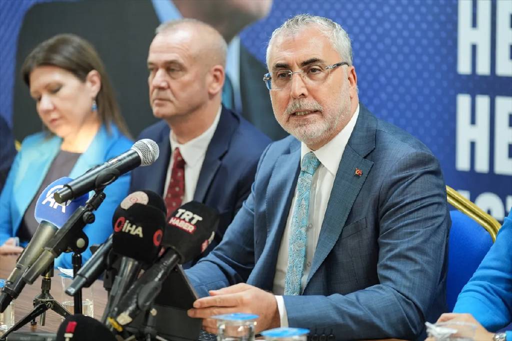 CHP'li Belediyelere: "SGK’ya olan borçlarınızı ödeyin yeter” 
