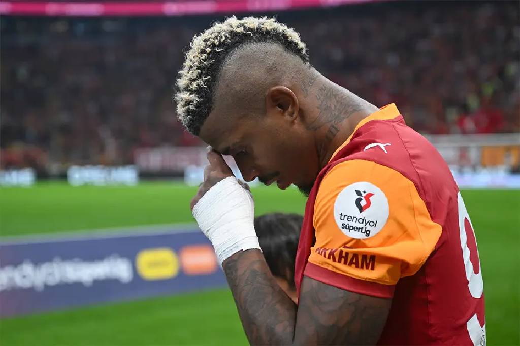 Galatasaray'da sezon sonu yollar ayrılabilir