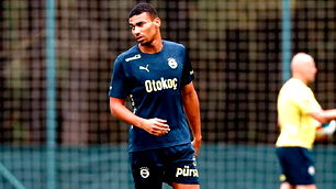 Fenerbahçe'de Dijku ile yollar resmi olarak ayrıldı