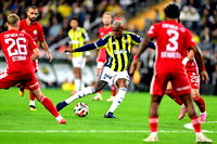 Fenerbahçe, Kadıköy'de Antalyaspor'a puan vermedi: 2-0