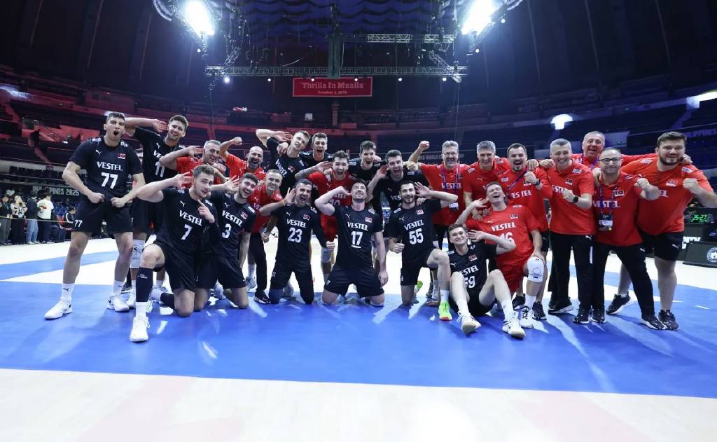 Filenin Efeleri, Kanada'yı 3-0 mağlup ederek grubu lider tamamladı