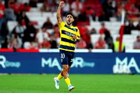 Bordo-mavili ekip orta saha takviyesi için Portekiz’e yöneldi