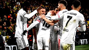 Beşiktaş'ta yaprak dökümü başlıyor