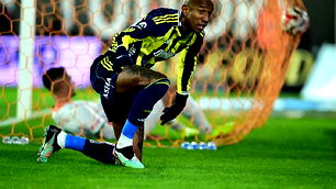 Fenerbahçe, zorlu deplasmandan 3 puanla ayrıldı