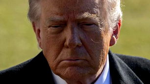 İran'da can kaybı 2 bin 500'ü geçti