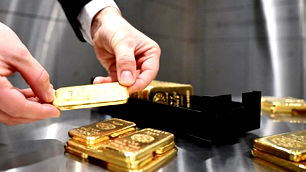 Kuyumcularda nakit dönemi sona eriyor