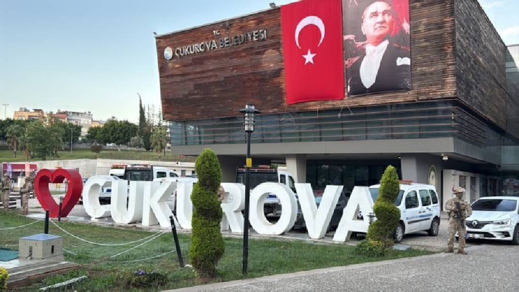 Çukurova Belediyesi'ne operasyon: Çok sayıda gözaltı kararı