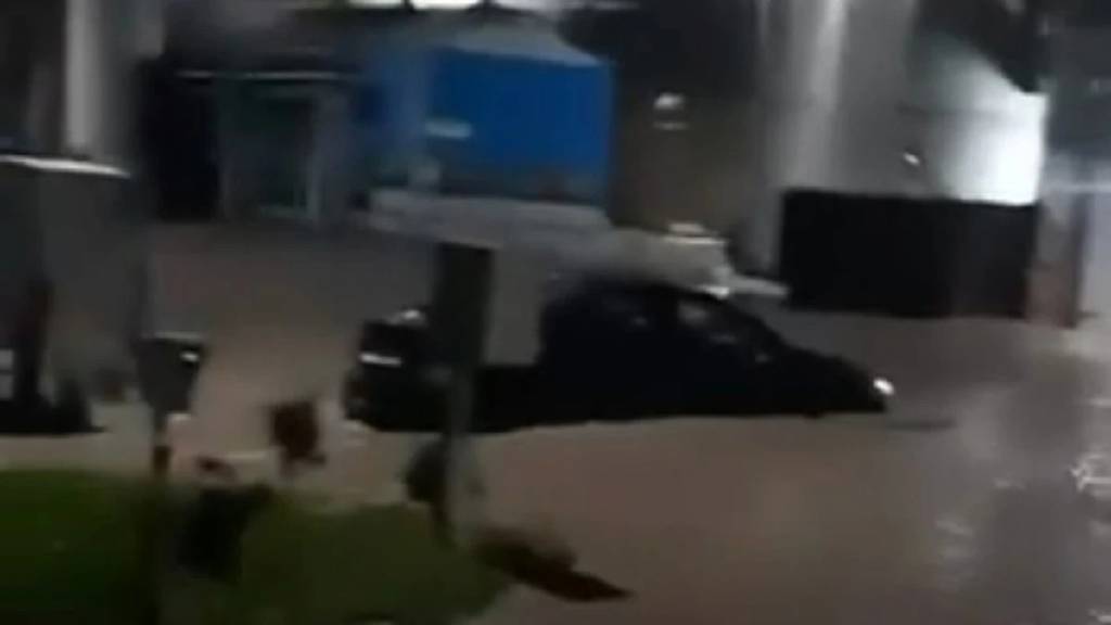 Kocaeli'de sağanak fabrikaları vurdu: Başiskele'de tesisler su altında