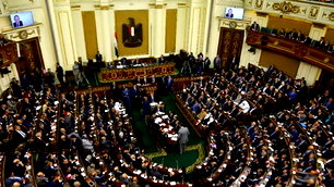 Mısır Meclisi, Suudi Arabistan'a askeri desteği onayladı