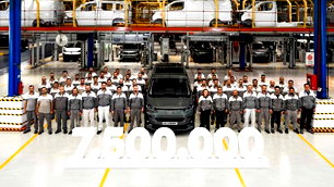 Tofaş, 7,5 milyonuncu aracını banttan indirdi