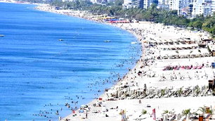 Antalya bu yıl yaklaşık 14 milyon yabancı turist ağırladı