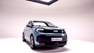 Renault Grubu Paris'te yeni Dacia Spring'i tanıttı