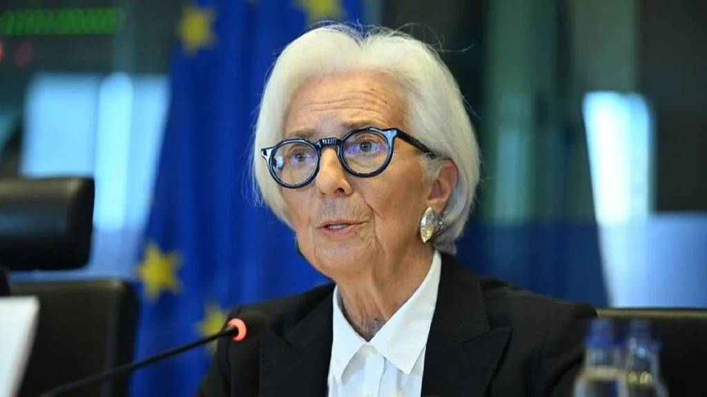 Avrupa Merkez Bankası politika faizlerini sabit tuttu