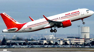 Air India uçağı kaçırılma alarmı sonrası Jaipur'a acil iniş yaptı