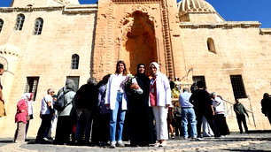 Mardin'de meme kanserini yenen kadınlardan erken teşhis çağrısı