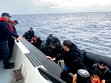 İzmir'de 3 ilçede 76 düzensiz göçmen yakalandı