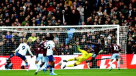 Aston Villa, Manchester City'yi 2-1 yendi