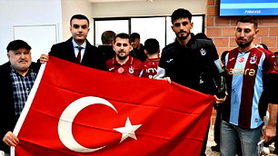 Trabzonspor, KuPS maçı için Finlandiya'ya ulaştı