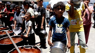 Gazze'de açlık felaket düzeyinde: 158 bin çocuk yetersiz besleniyor