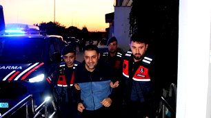Çukurova Belediyesi soruşturmasında 44 kişi için tutuklama talebi