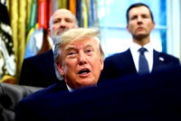 Trump, akaryakıt fiyatlarında rafinerileri işaret etti