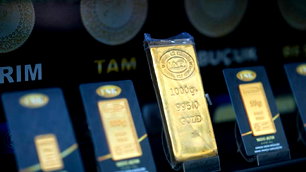 Altın güne düşüşle başladı: Gram altın 6 bin 420 lira