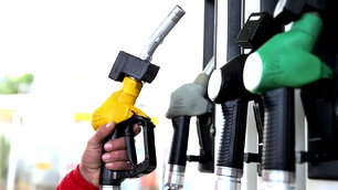 Benzine 4,30 liralık indirim bekleniyor: Salıdan itibaren geçerli