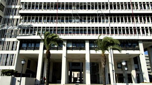İzmir Büyükşehir Meclisi yeterli çoğunluk olmadığı için toplanamadı
