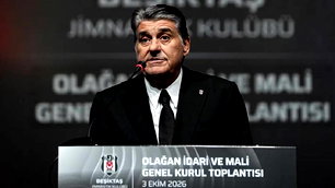 Beşiktaş'ta Serdal Adalı ve yönetimi ibra edildi