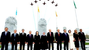 Türk dünyası liderleri Medeniyet Parkı'nda fidan dikti