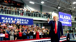 Trump: İran'a ne yapacağımızı bekleyin ve görün