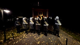 Polonya'da Anayasa Mahkemesi Başkanı bir ay süreyle açığa alındı