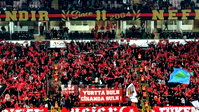 Eskişehirspor taraftarları Cumhuriyet Bayramı'nı tribünde kutladı