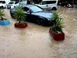 Çeşme'de sağanak: Yollar göle döndü, ev ve iş yerlerini su bastı