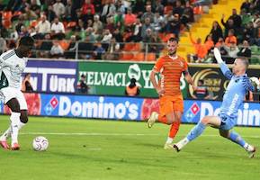 Kocaelispor, deplasmanda Alanyaspor'u 2-1 yendi