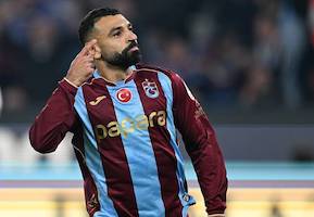 Trabzonspor, derbide Beşiktaş'ı 2-0 mağlup etti