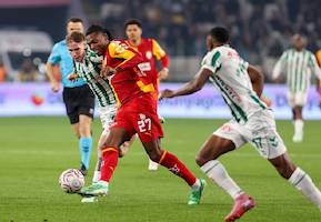 Galatasaray, 3 puanı 4 golle aldı