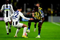 Fenerbahçe, Kasımpaşa ile son dakikada berabere kaldı