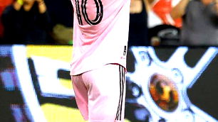 Messi, Lige galibiyetle başladı