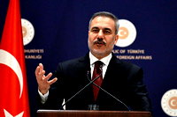 "İran'da iç savaşa karşıyız"