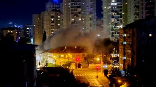 İran saldırı dalgası İsrail'i vurmaya devam etti