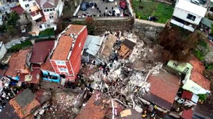 Patlama sonrası Fatih'te 2 bina çöktü