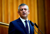 Özgür Özel'den akaryakıt için KDV çıkışı