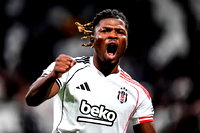 Beşiktaş'a derbi öncesi kötü haber